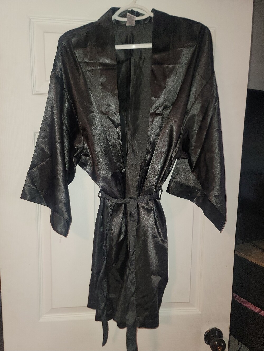 Adore Me Black Satin Kimono-Style Robe with Waist Tie (L)